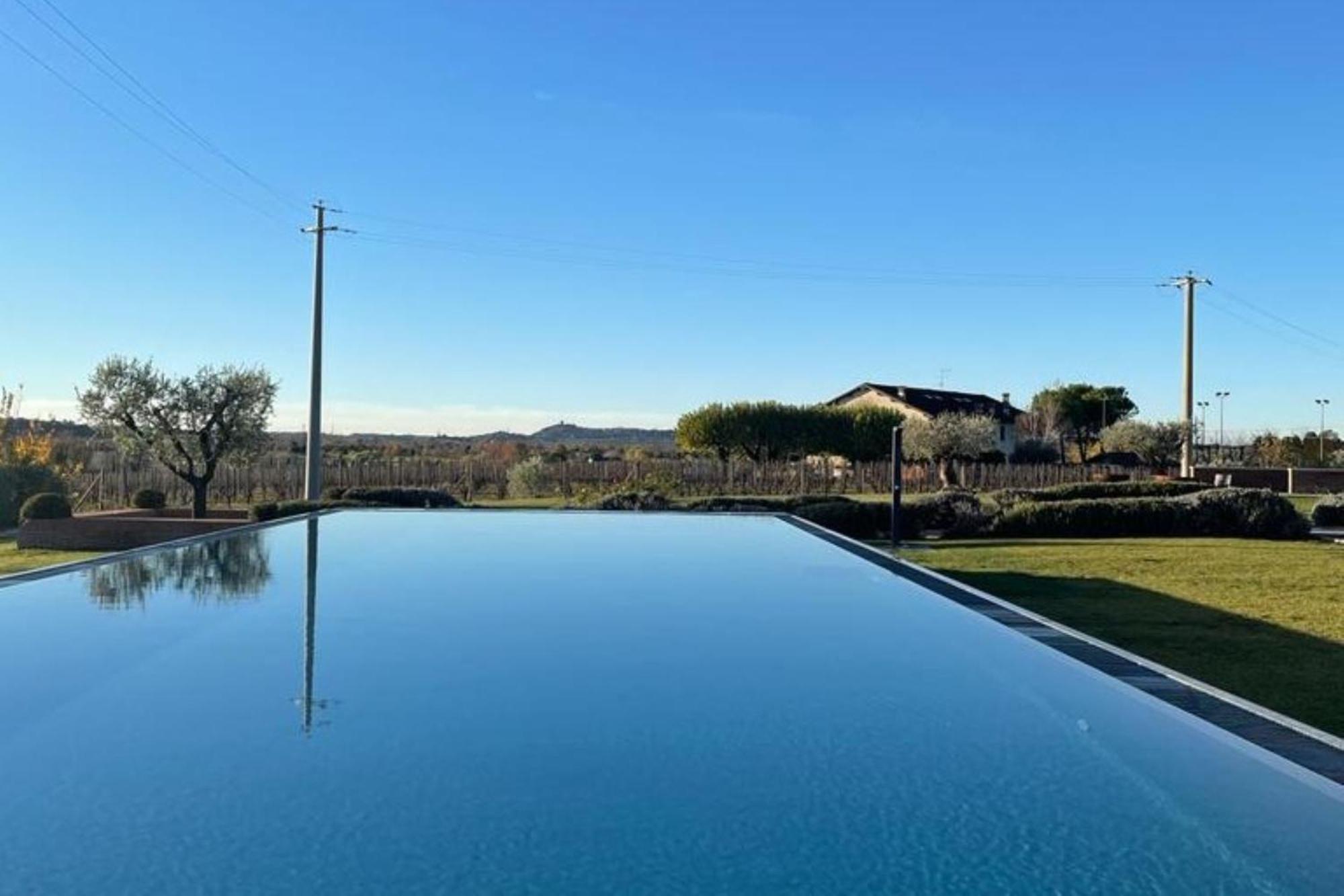 Almavite Wine With Pool Bauernhof *